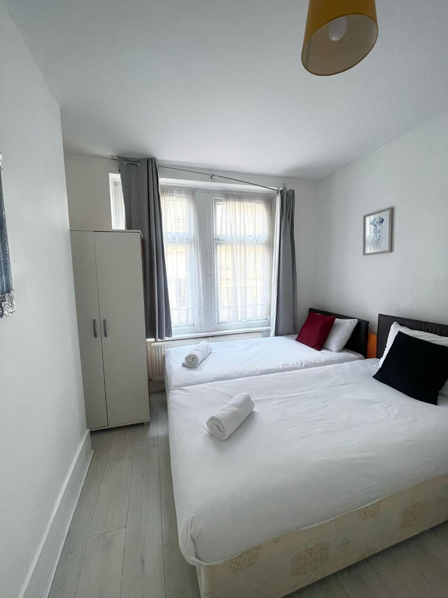 Lovely 2 Bed Flat 2 Floor Miles London Kültér fotó