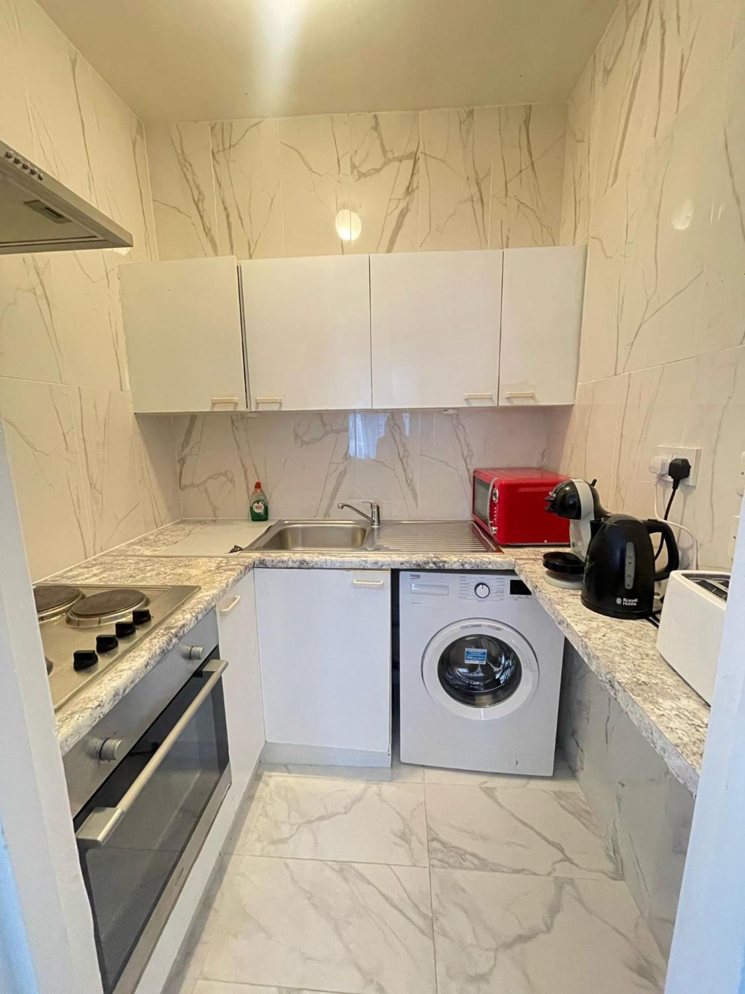 Lovely 2 Bed Flat 2 Floor Miles London Kültér fotó
